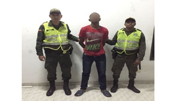 Capturado en flagrancia, hombre que extorsionaba a Tenderos | Noticias de Buenaventura, Colombia y el Mundo