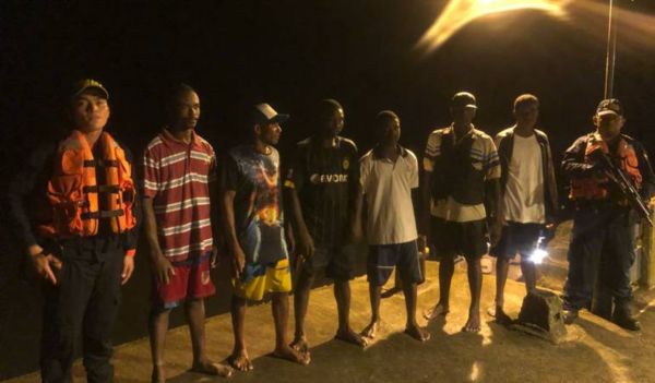7 pescadores rescatados por la Armada cerca a Juanchaco | Noticias de Buenaventura, Colombia y el Mundo