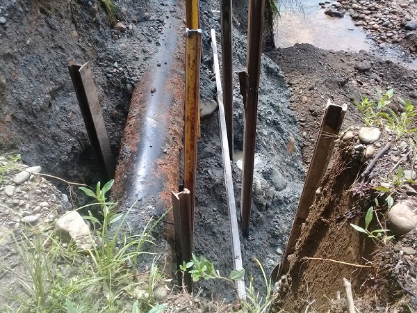 Así avanzan los trabajos para sostener las tuberías, en riesgo, del acueducto de Buenaventura | Noticias de Buenaventura, Colombia y el Mundo