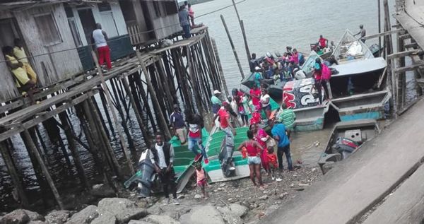 Masivo desplazamiento de familias desde el río Naya, preocupa a Buenaventura | Noticias de Buenaventura, Colombia y el Mundo