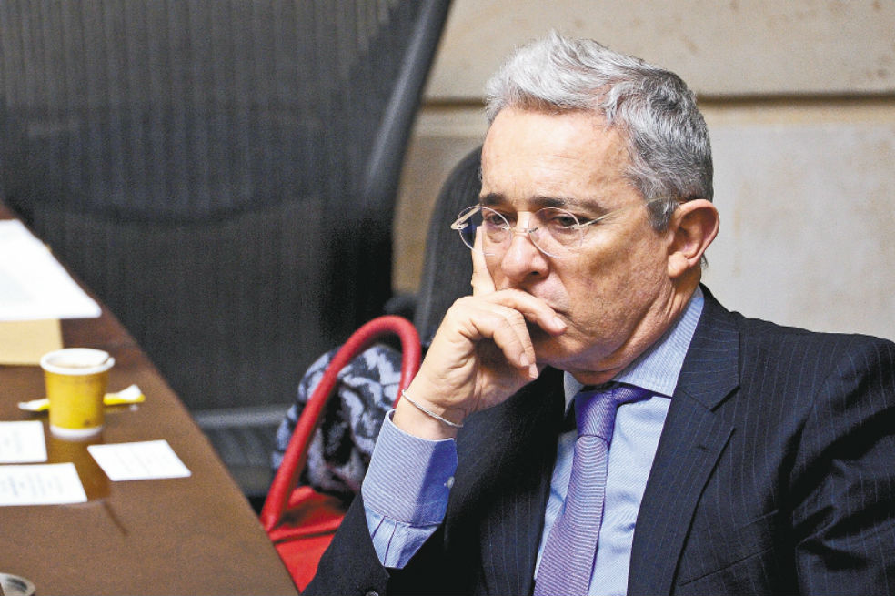 Álvaro Uribe renuncia al Senado para defenderse ante la Corte Suprema | Noticias de Buenaventura, Colombia y el Mundo