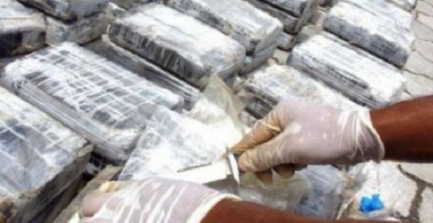 A la cárcel tres hombres que, presuntamente, usaban lancha langostera en Buenaventura para transportar 901 kilos de cocaína | Noticias de Buenaventura, Colombia y el Mundo