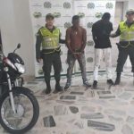 Policía recupero varios elementos, dinero y una motocicleta de ladrones en flagrancia | Noticias de Buenaventura, Colombia y el Mundo