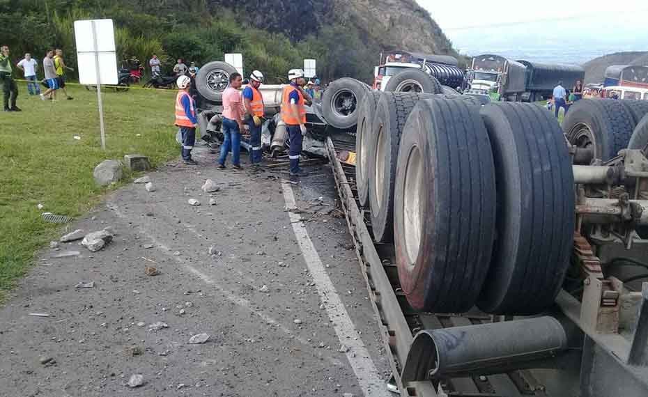 En accidente de tránsito en la vía Buga - Buenaventura, fallece un transportador | Noticias de Buenaventura, Colombia y el Mundo