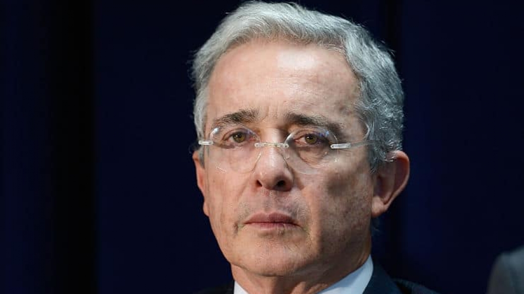 Polémica por este video de Álvaro Uribe dando ordenes a funcionarios del Gobierno | Noticias de Buenaventura, Colombia y el Mundo
