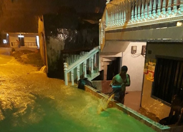 [Video] Al menos cinco viviendas colapsadas por fuerte aguacero en Buenaventura | Noticias de Buenaventura, Colombia y el Mundo