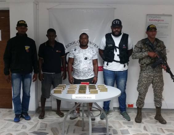 Capturadas dos personas en Buenaventura por transportar municiones en embarcación | Noticias de Buenaventura, Colombia y el Mundo