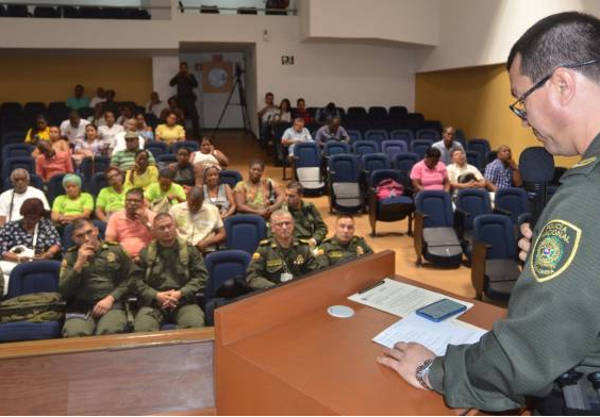 Policía y Líderes Sociales se reunieron en Buenaventura | Noticias de Buenaventura, Colombia y el Mundo