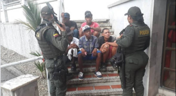 Capturan a 5 sujetos que portaban gran armamento en la comuna 12 de Buenaventura | Noticias de Buenaventura, Colombia y el Mundo