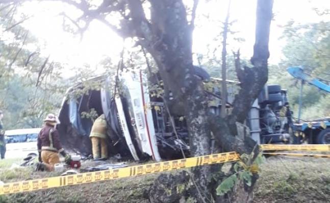 Seis muertos y 34 heridos en accidente de tránsito en la vía Cartago