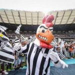 El gesto de la mascota de Mineiro que indignó al fútbol femenino
