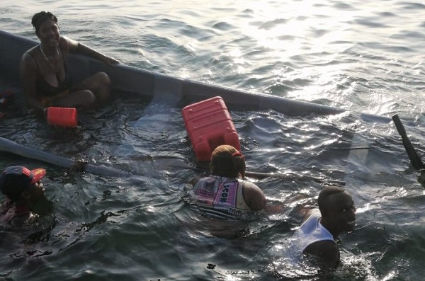 Náufragos rescatados en Tumaco