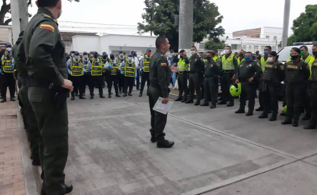 Más de 300 miembros de la Fuerza Pública velan por cumplimiento de la cuarentena en Palmira