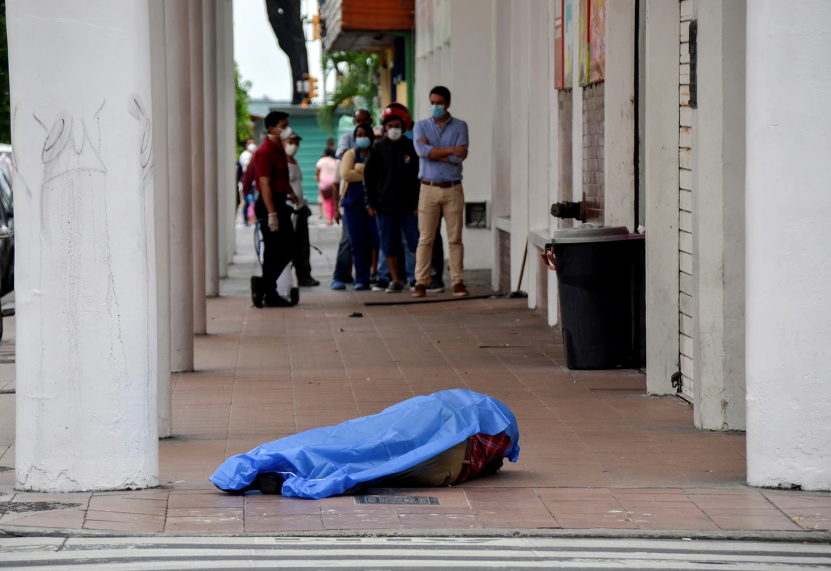 Autoridades en Ecuador retiraron 150 cadáveres de las calles y viviendas de Guayaquil en medio de la pandemia de coronavirus