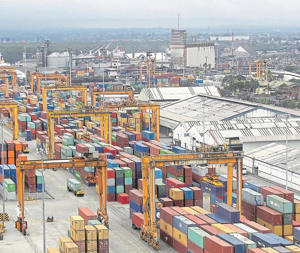 Comercio exterior se beneficiará de medidas aduaneras por COVID-19 | Economía
