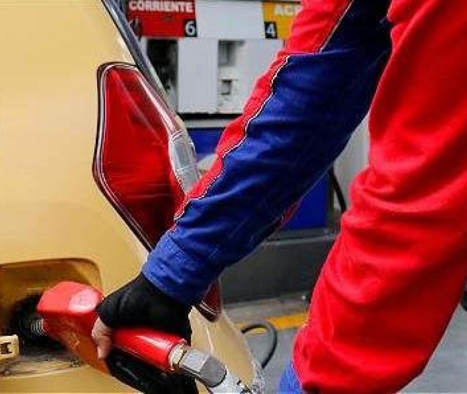 Cuarentena: procesos administrativos a 83 gasolineras por precios - Sectores - Economía