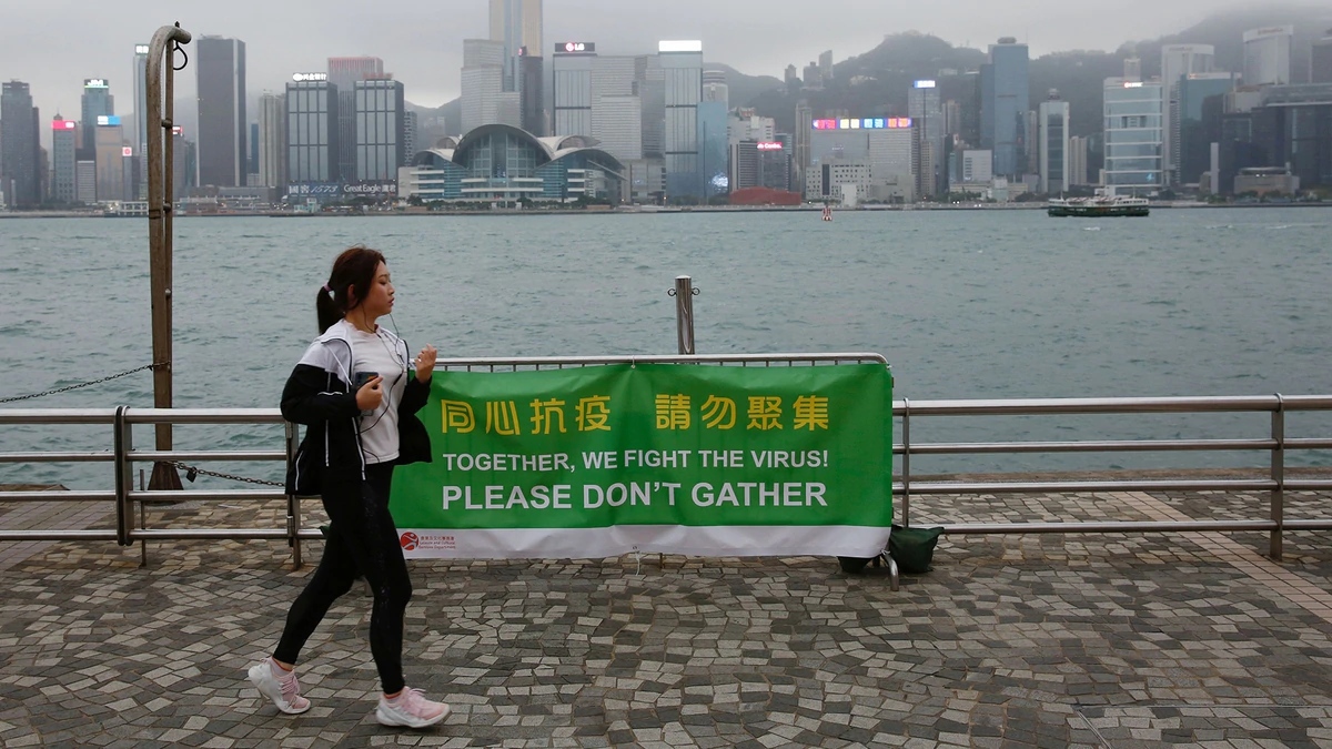 El máximo experto del coronavirus en Hong Kong proyectó hasta cuándo podría durar la pandemia: “Esto será una maratón”