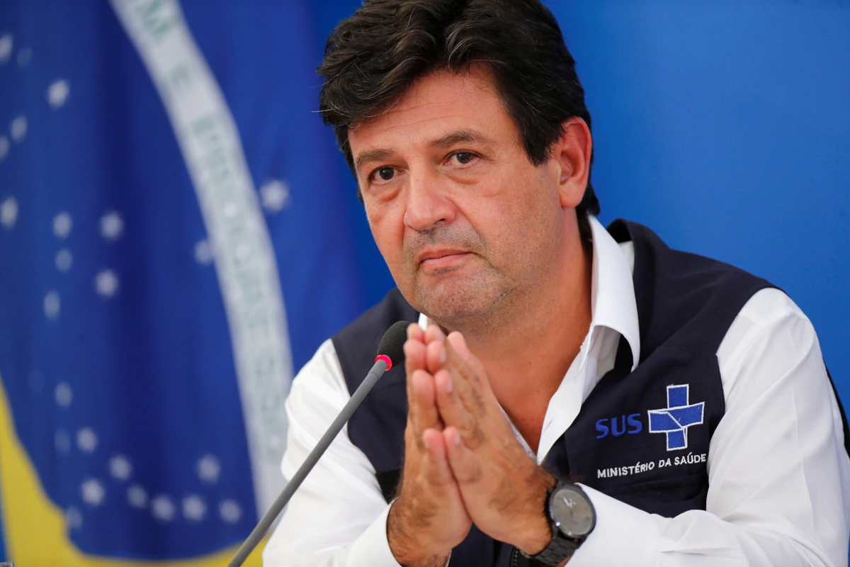 Luiz Henrique Mandetta, ministro de Salud de Brasil, asegura que sigue en el gobierno de Bolsonaro a pesar a los rumores