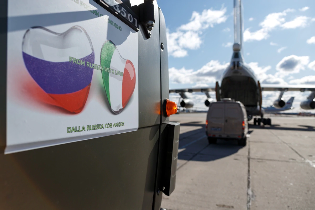 Rusia amenazó un periódico italiano que reveló los verdaderos objetivos de su equipo militar desplegado en el país