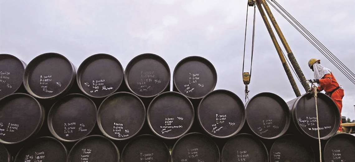 Caída valor del Petroleo: ¿Qué consecuencias podría tener en Chile?