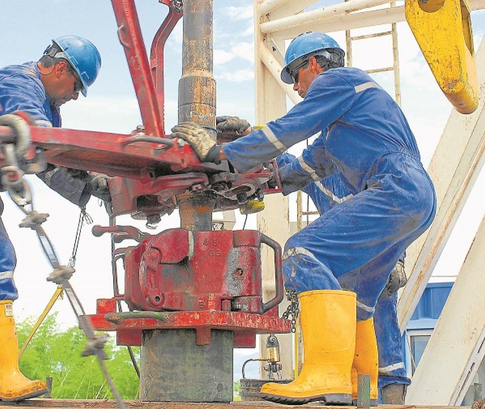 El 70% de exploración petrolera en manos de empresas privadas | Economía