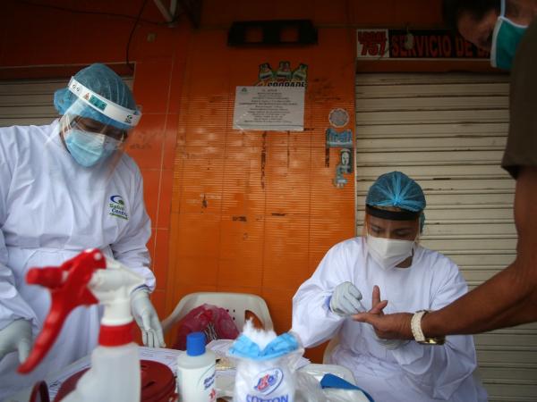 Latinoamérica afrontan la amenaza de sufrir 'dos pandemias' | Economía