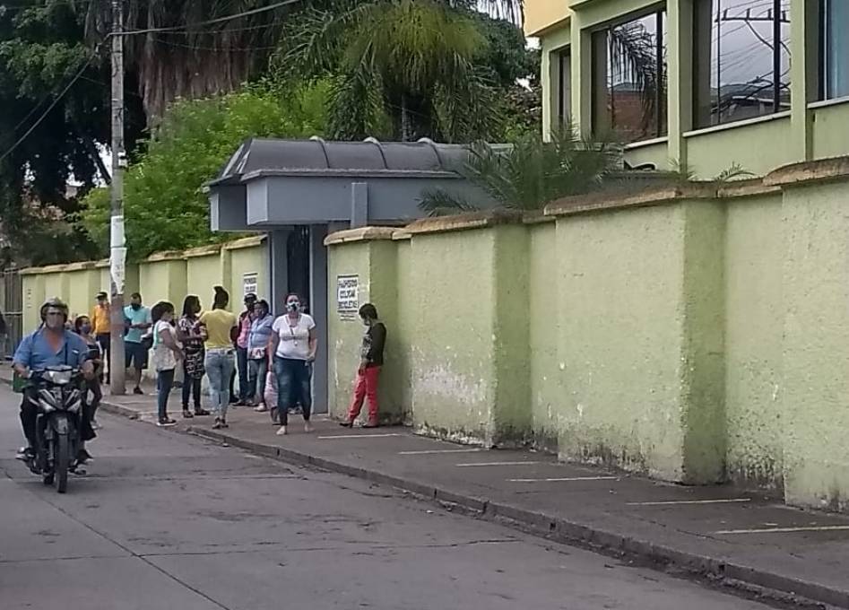 Polémica por salida de más de 50 empleados de hospital de El Cerrito, Valle