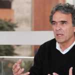 Sergio Fajardo le pide a Álvaro Uribe que se retire y habla de su campaña a la presidencia en 2022 - Partidos Políticos - Política
