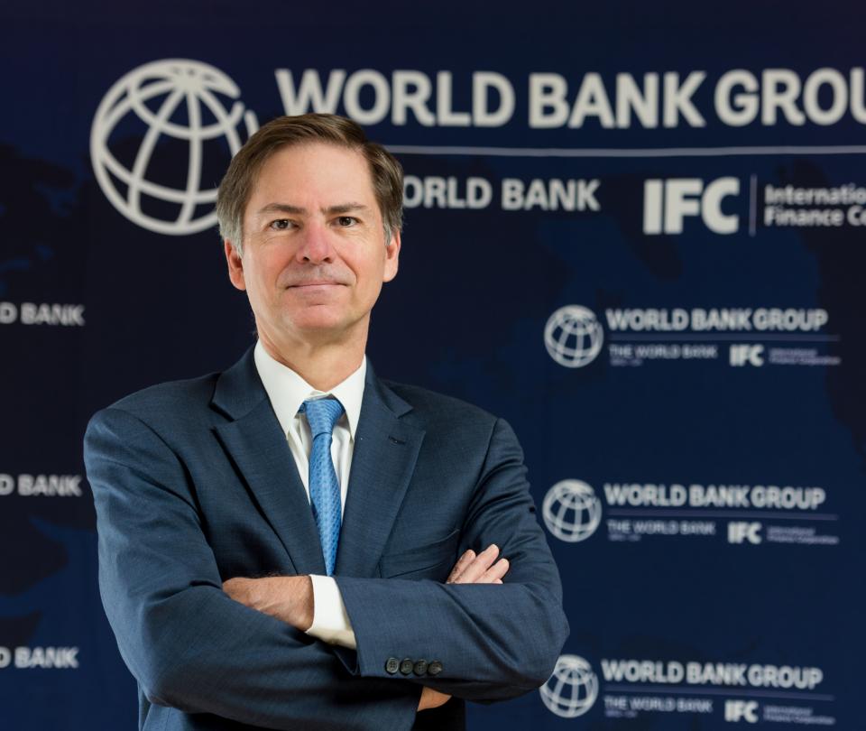 Banco Mundial analiza salidas a la crisis por coronavirus- entrevista a vicepresidente - Economía