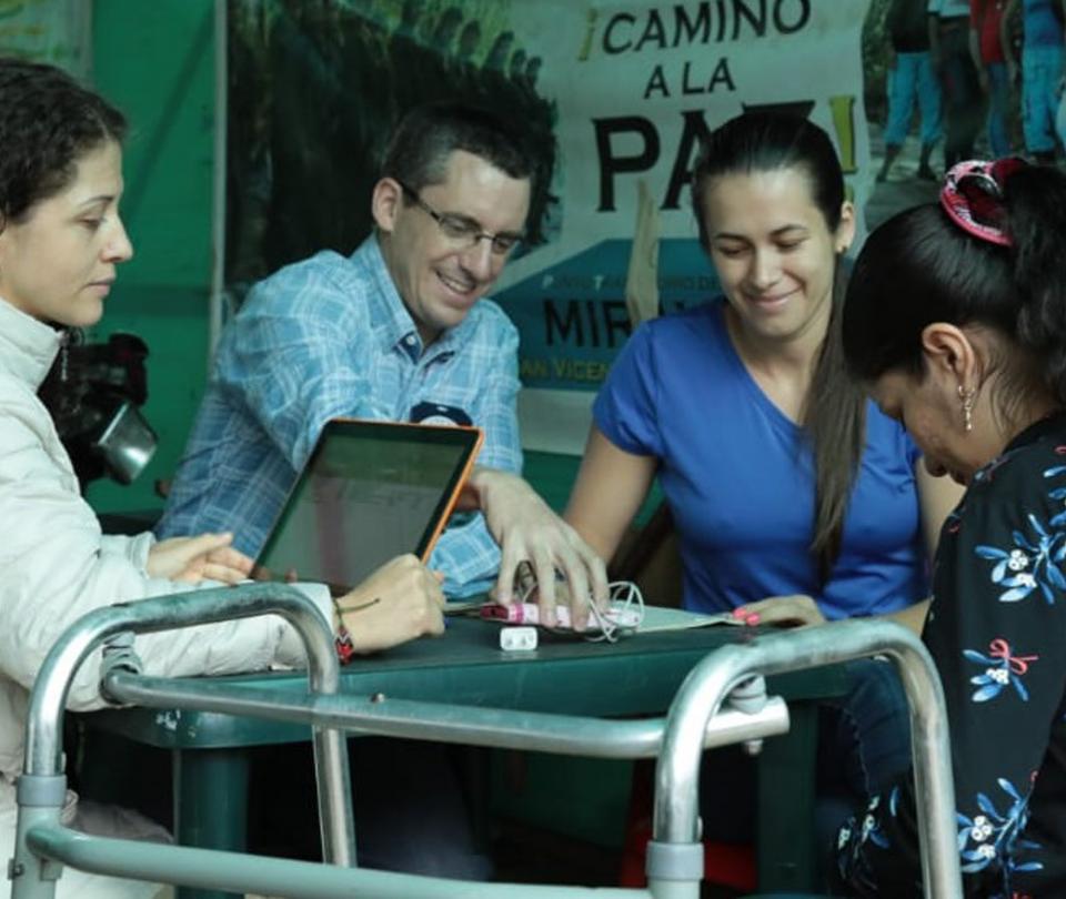 La médica que hizo 11 años de 'rural' en las Farc - Proceso de Paz - Política