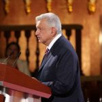 López Obrador insiste en no usar mascarilla porque su efectividad "no es un asunto que esté científicamente demostrado"