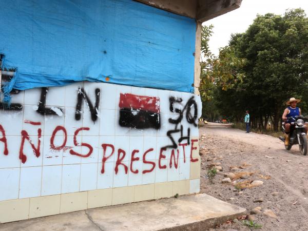 Noticias coronavirus | Grupos armados colombianos imponen su 'ley' en las cuarentenas | Tendencias