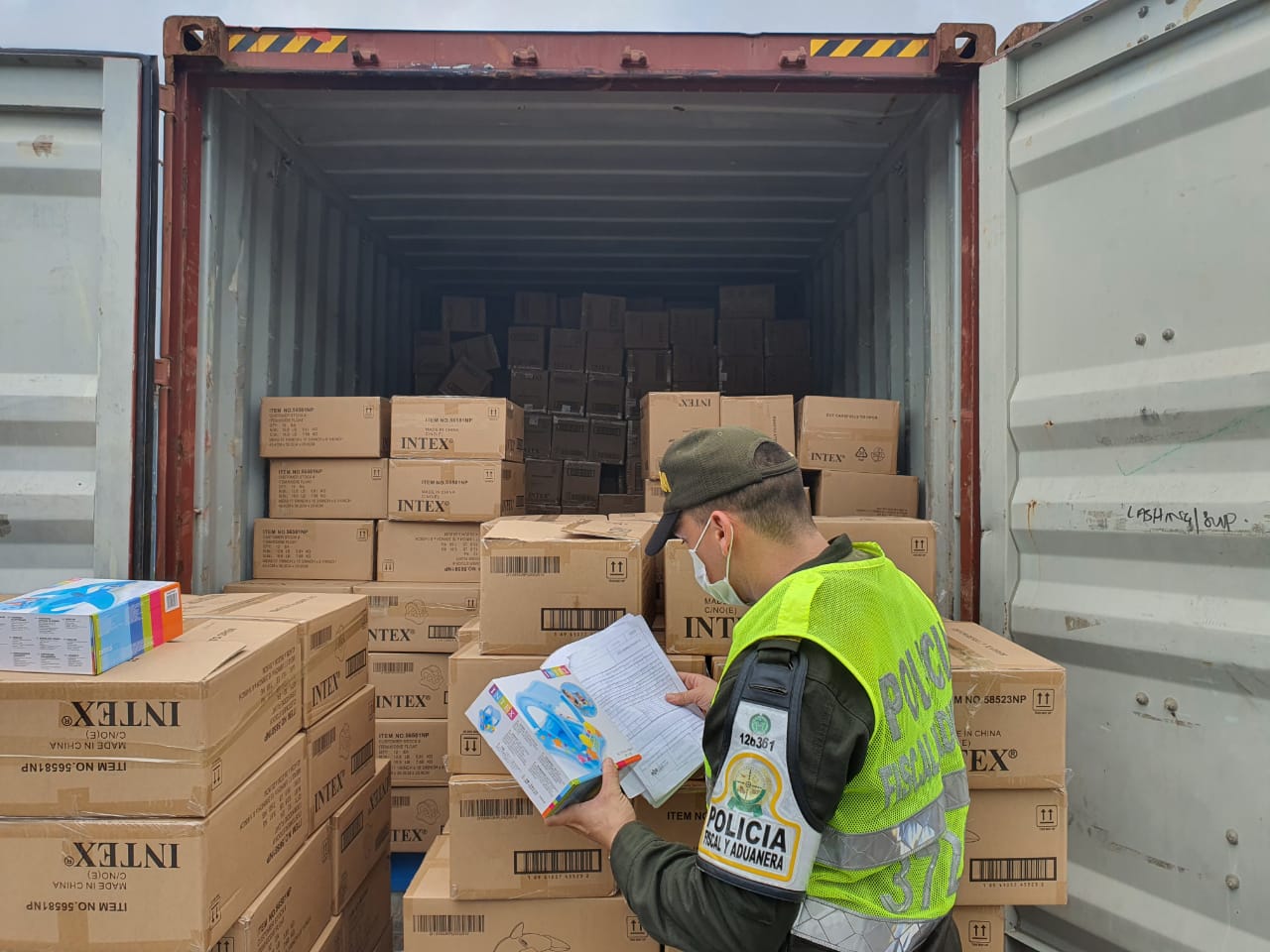 7.882 unidades de juguetería aprehendidas por la POLFA que llegaron desde China | Noticias de Buenaventura, Colombia y el Mundo