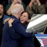 Biden elige a Kamala Harris, su ex rival, para ser su compañera de carrera vicepresidencial