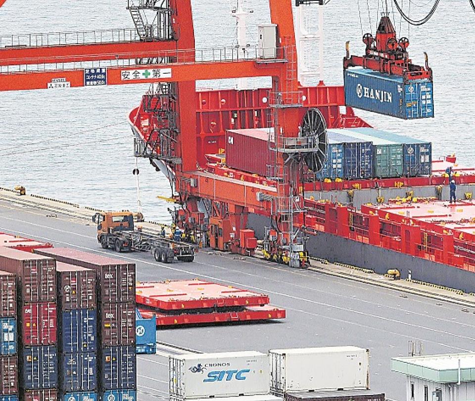 Carga movilizada por los puertos cayó 9,8% | Economía