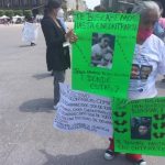 Madres de desaparecidos marcharán el primer miércoles de cada mes en el Zócalo de la CDMX hasta que el presidente las reciba (Foto: Alicia Mireles/INFOBAE)