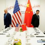 El presidente de los Estados Unidos, Donald Trump, asiste a una reunión bilateral con el presidente de China, Xi Jinping, durante la cumbre de los líderes del G20 en Osaka, Japón, el 29 de junio de 2019. REUTERS