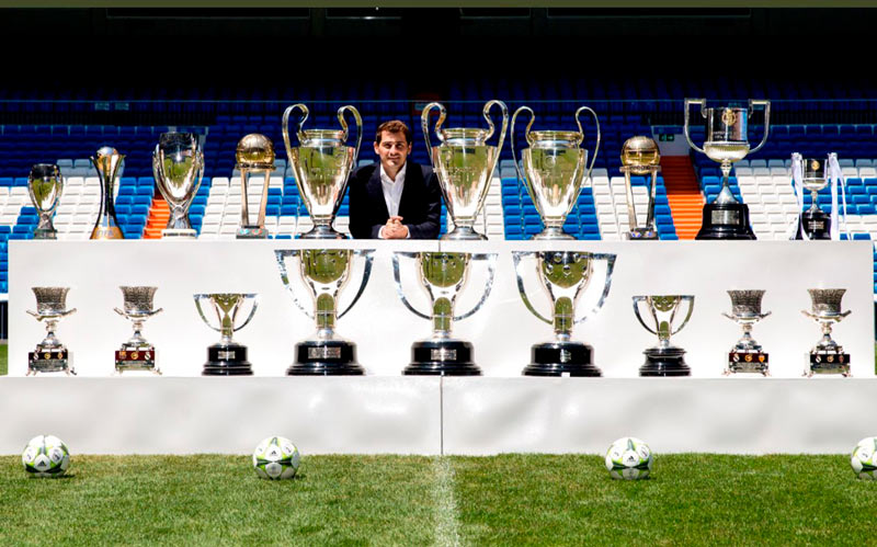 El arquero, Iker Casillas, le dice adiós al fútbol profesional
