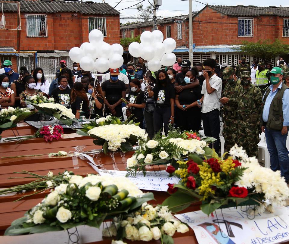 Llano Verde se unió en un clamor: justicia por masacre y explosión - Cali - Colombia