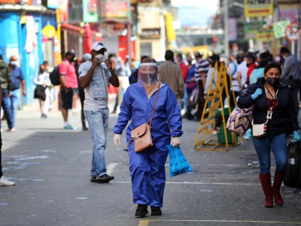 Pandemia mermó los ingresos del 73% de los colombianos | Economía