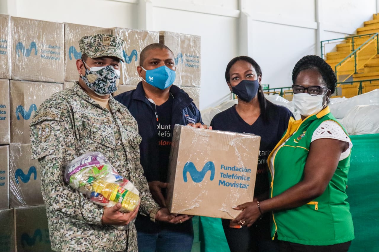 Alcaldía distrital recibe donación en kits de bioseguridad y mercados por parte de la Fundación Telefónica Movistar | Noticias de Buenaventura, Colombia y el Mundo