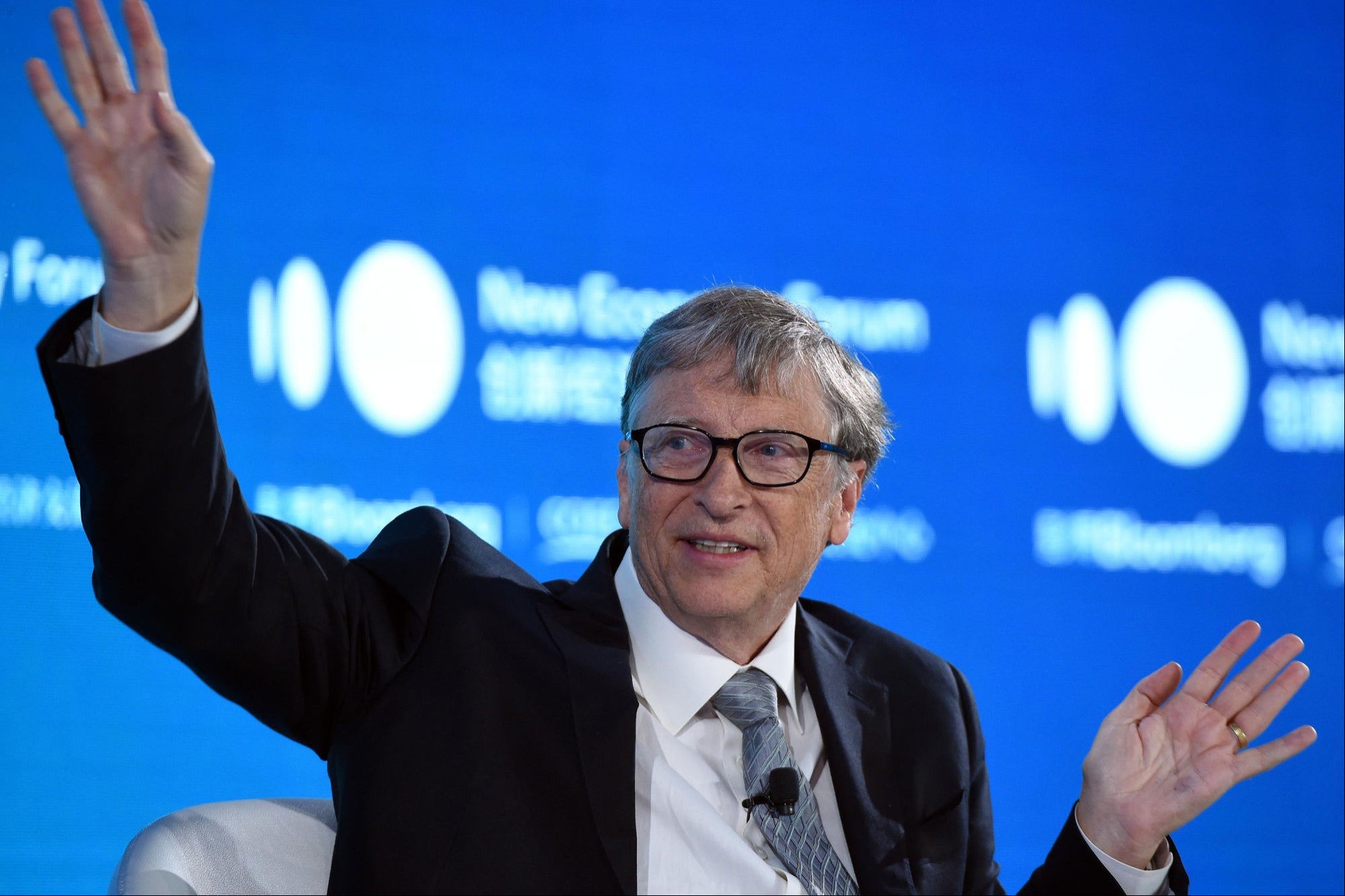 ¿Bill Gates realmente le ofreció a una reportera de televisión un cheque en blanco?