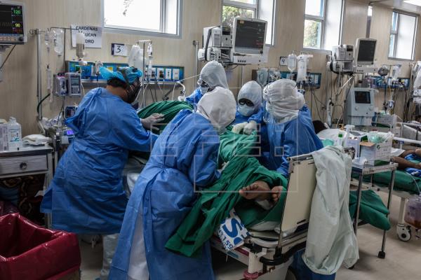 Perú suma 782.695 casos de la COVID-19 y ensaya con plasma convaleciente