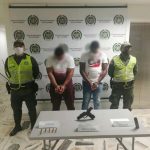 En una persecución, Policía captura a dos personas por porte ilegal de arma | Noticias de Buenaventura, Colombia y el Mundo
