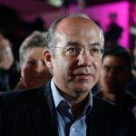 “¿Qué hará el INE?”: Felipe Calderón pidió sanciones contra Morena por aportaciones en bolsas de papel (Foto: REUTERS/Ginnette Riquelme)