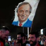 "Fue políticamente incorrecto y tuvo coraje": Alberto Fernández rinde homenaje a Néstor Kirchner, entre lágrimas, a 10 años de su muerte