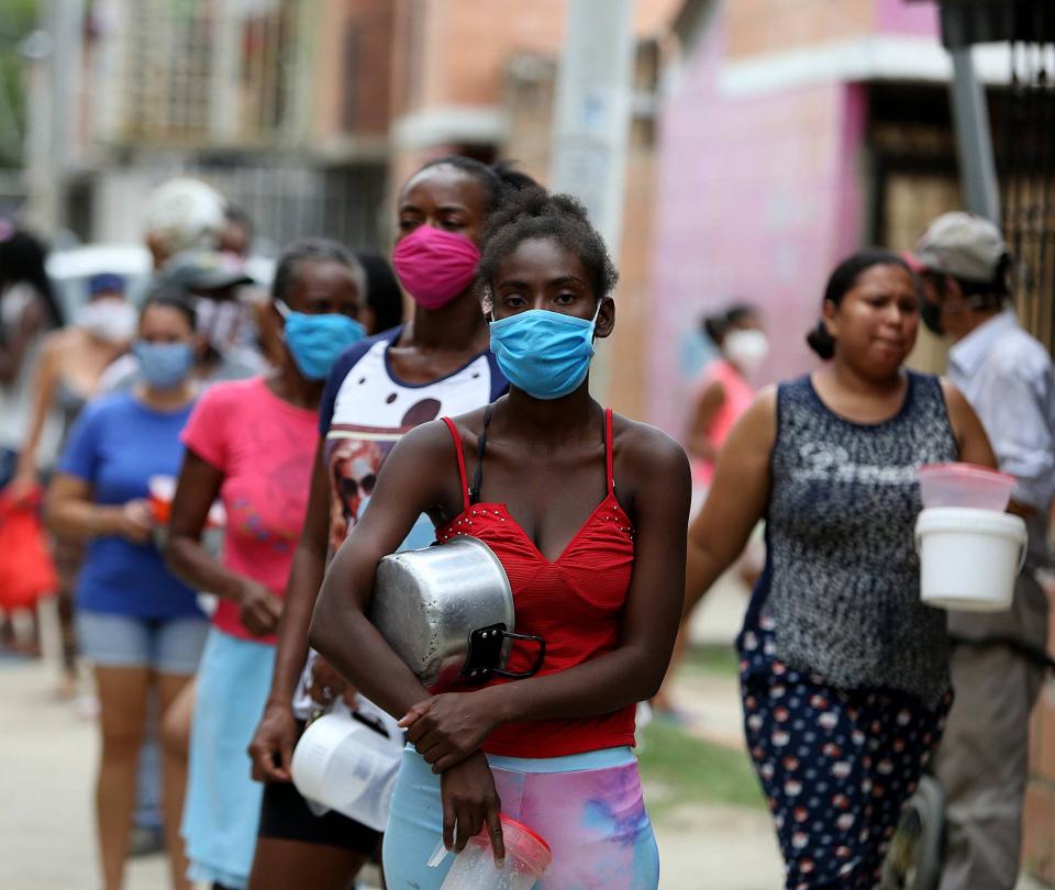 Ingreso Solidario: Hogares de bajos recursos han recibido $7,8 billones durante pandemia - Sectores - Economía