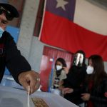 Plebiscito en Chile culmina con tranquilidad, alta afluencia, protocolos por la pandemia y a la expectativa de los resultados