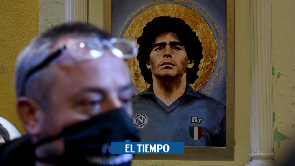 Diego Maradona es un santo en un pesebre de Nápoles - Fútbol Internacional - Deportes