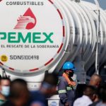 Filial de Pemex pidió a sus trabajadores que regresen 19 millones de pesos que recibieron en utilidades (Foto: REUTERS/Daniel Becerril)